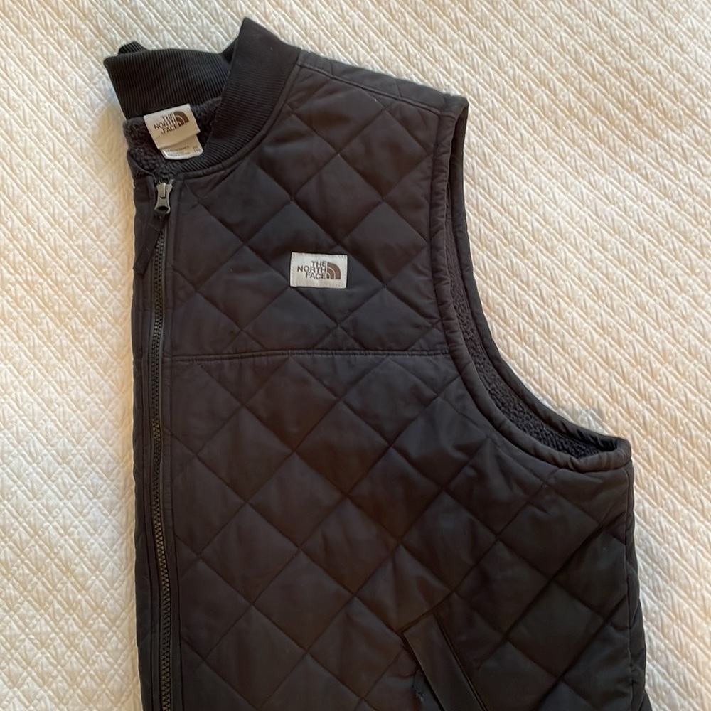 North Face Men’s Quilted Fleece-Lined Vest